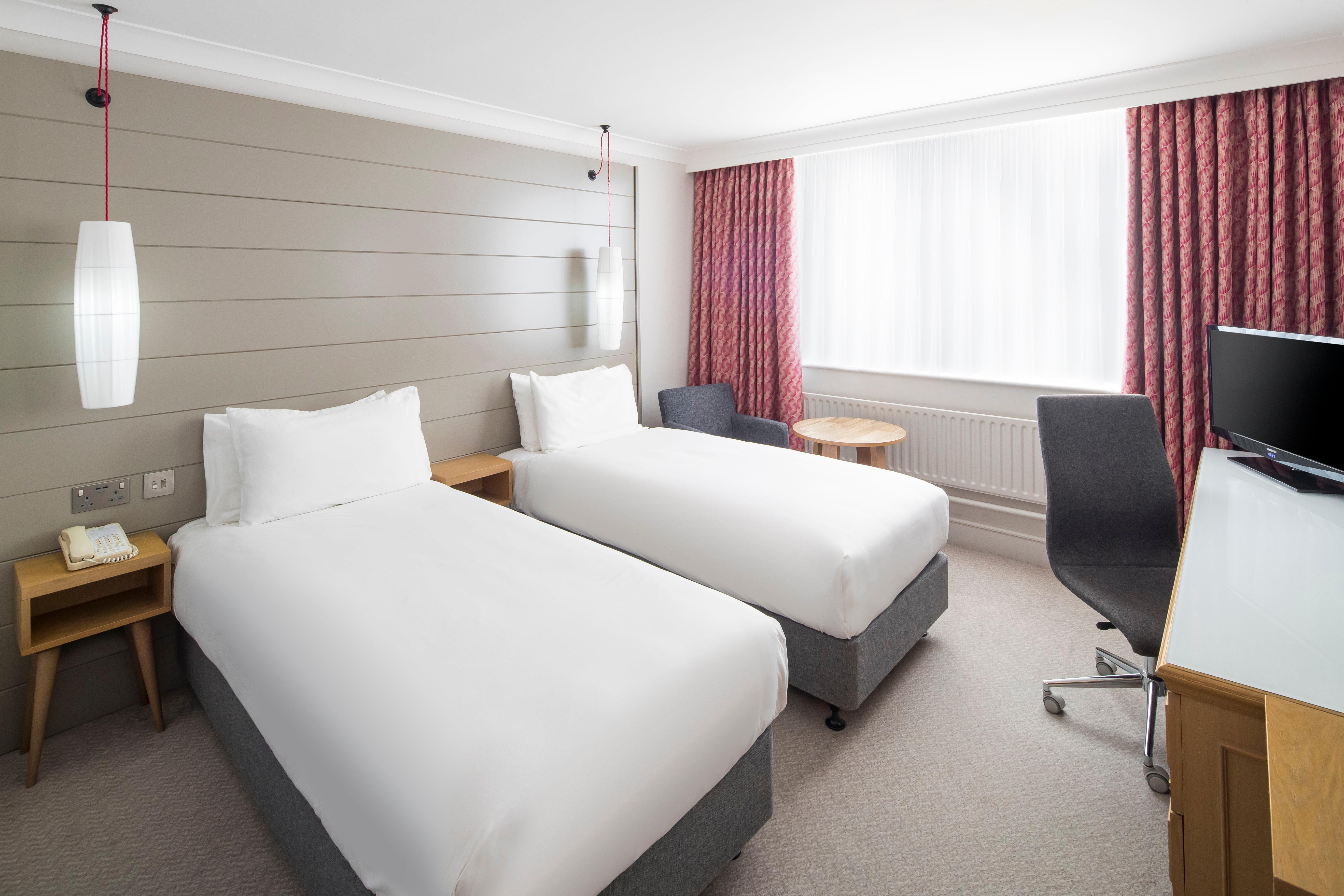 Holiday Inn Peterborough West By Ihg Exterior foto