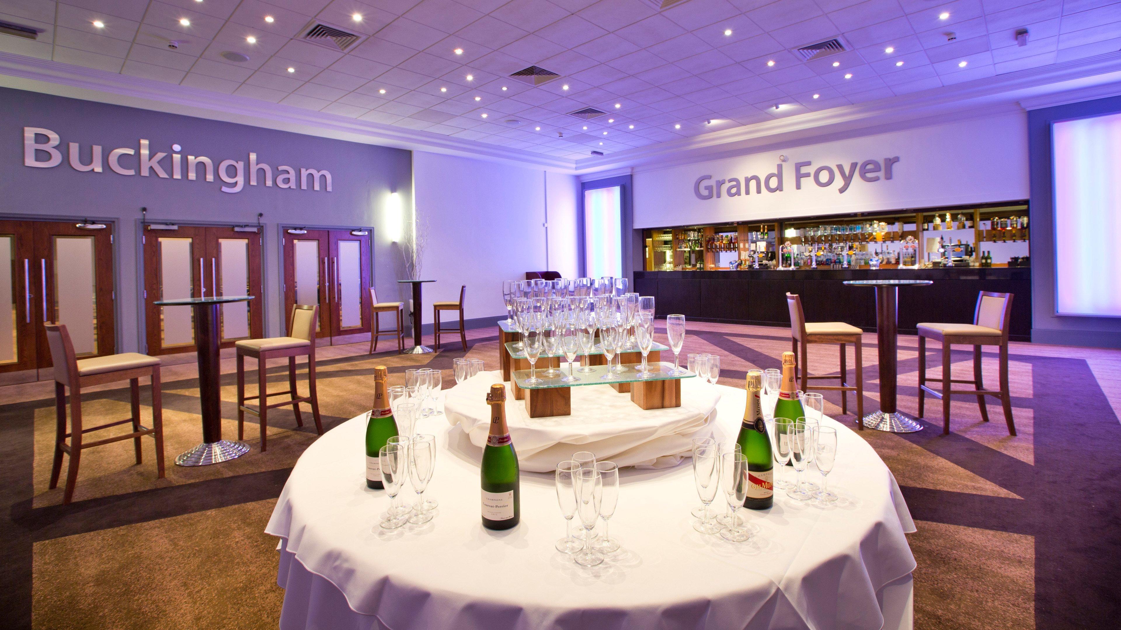 Holiday Inn Peterborough West By Ihg Exterior foto