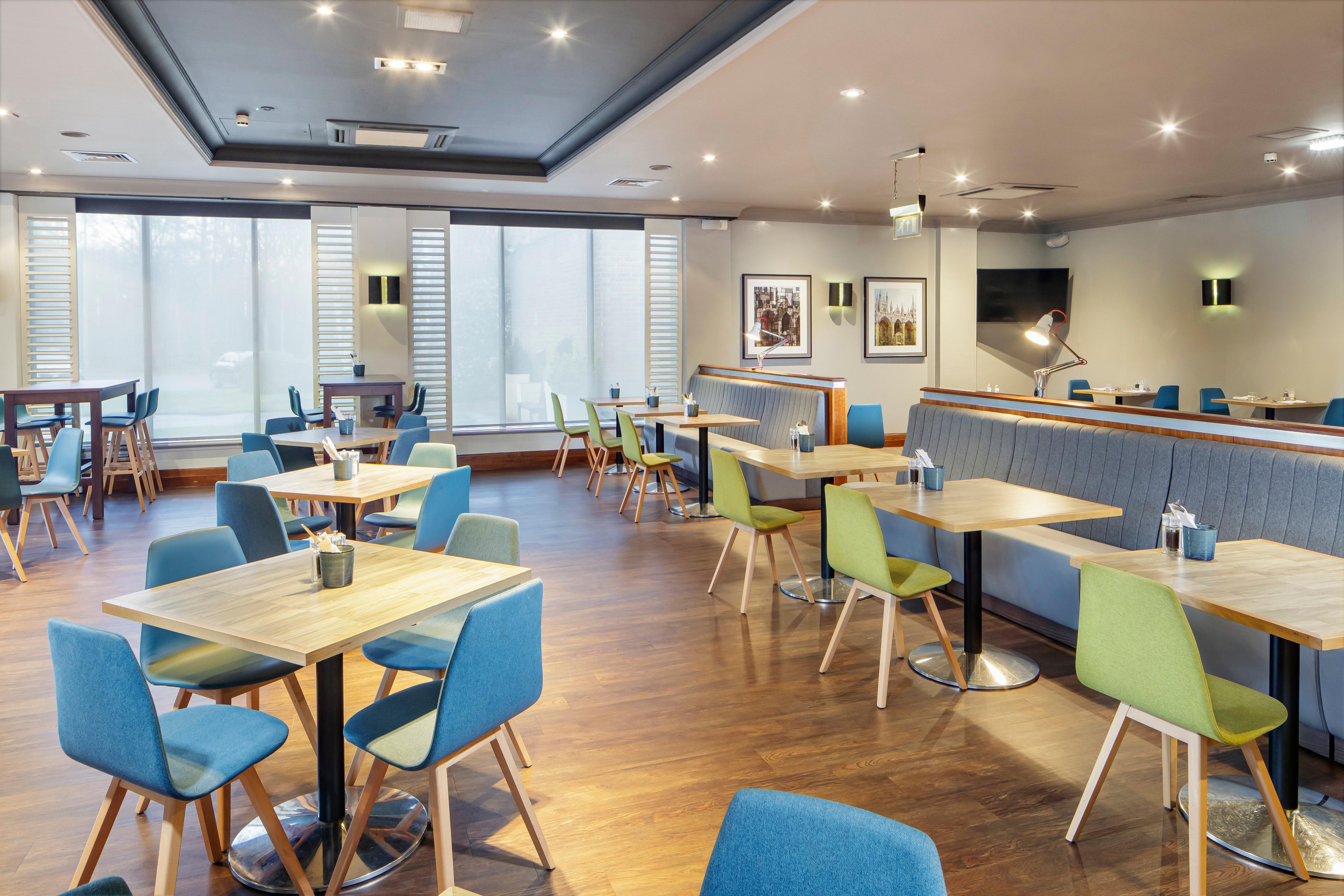 Holiday Inn Peterborough West By Ihg Exterior foto
